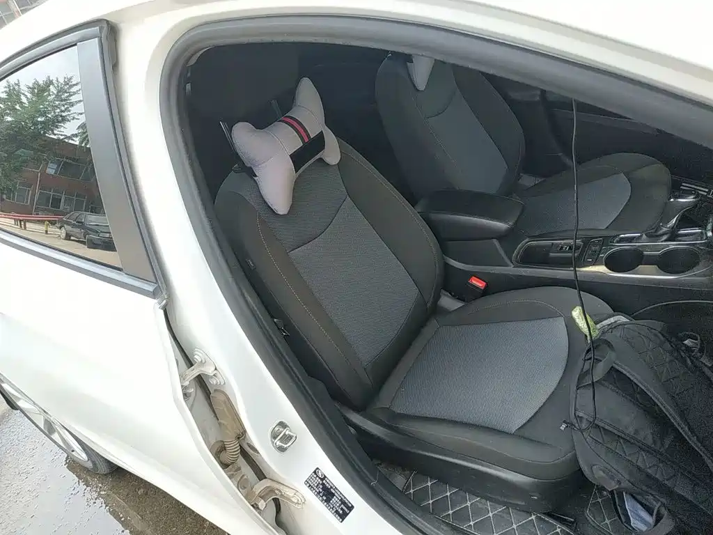 Chevrolet Cruze 2018 2018 320 Automatic Pioneer Sunroof Edition