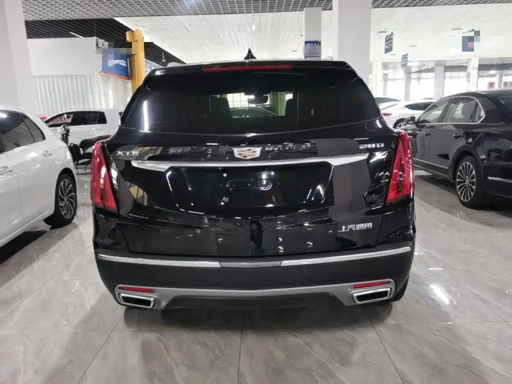 Фото 3 - Cadillac XT5