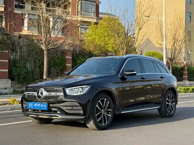 MERCEDES-BENZ GLC