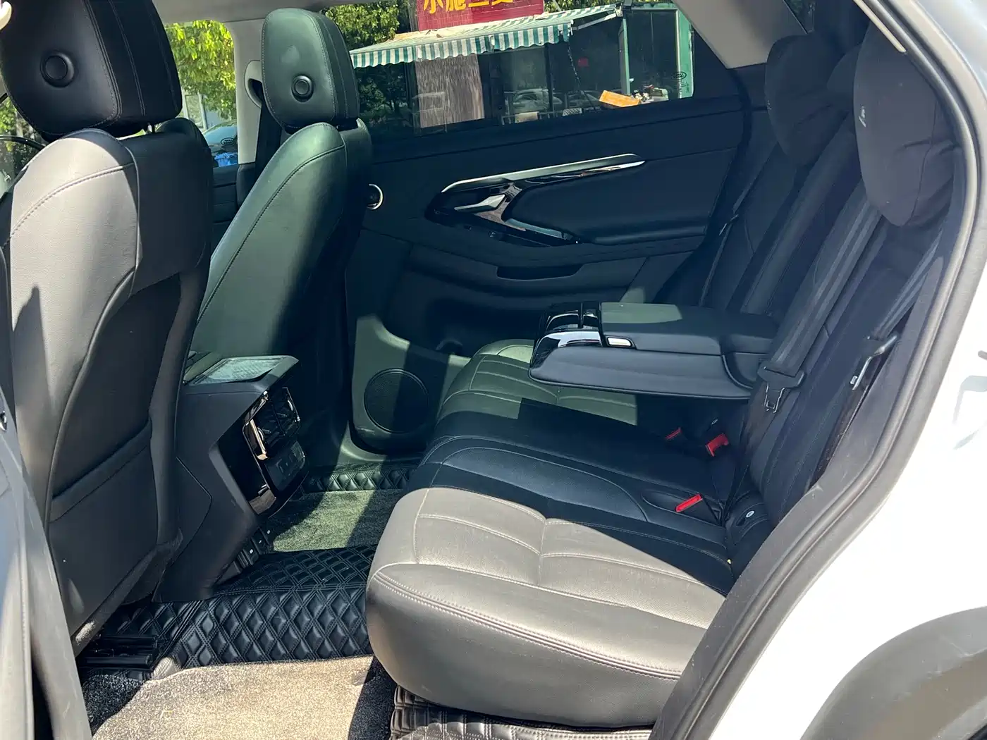 Land Rover Range Rover Evoque 2022 Range Rover Evoque L 249PS R-Dynamic Luxury Edition фото 11