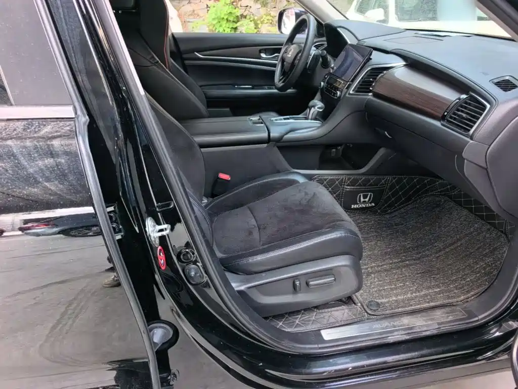 Фото 25 - Honda Avancier