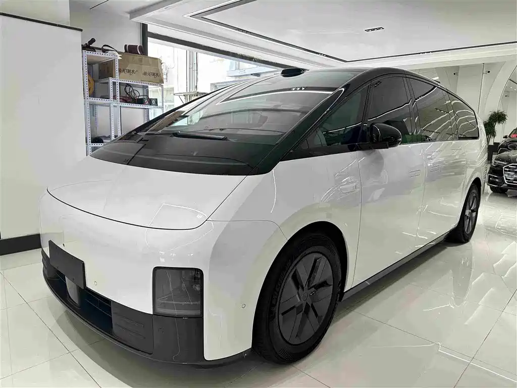 2026 Li Auto MEGA