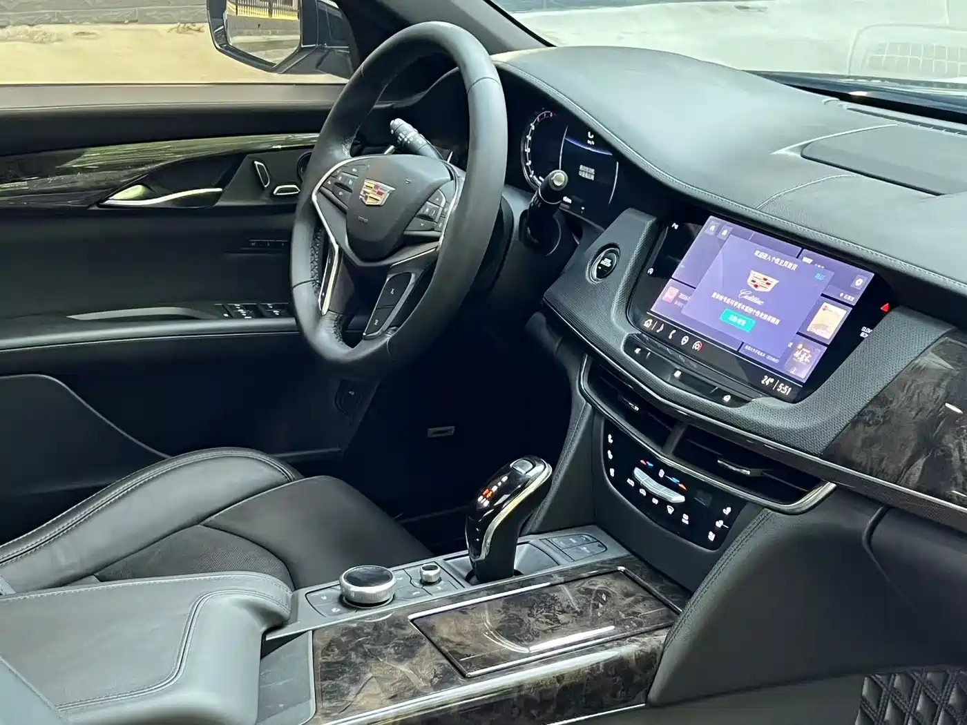 CADILLAC CT6