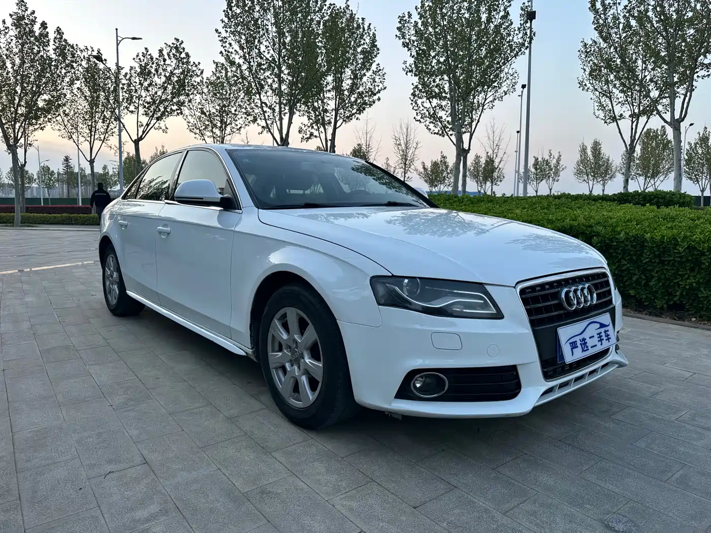 Audi A4L 2011 2.0 TFSI Standard фото 3