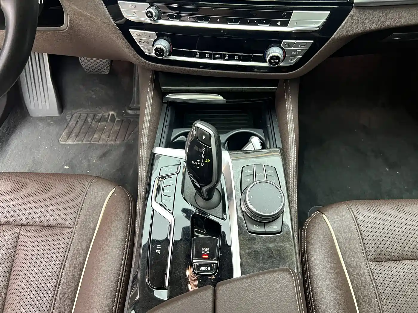 BMW 5 Series 2022 525Li Luxury Package фото 4