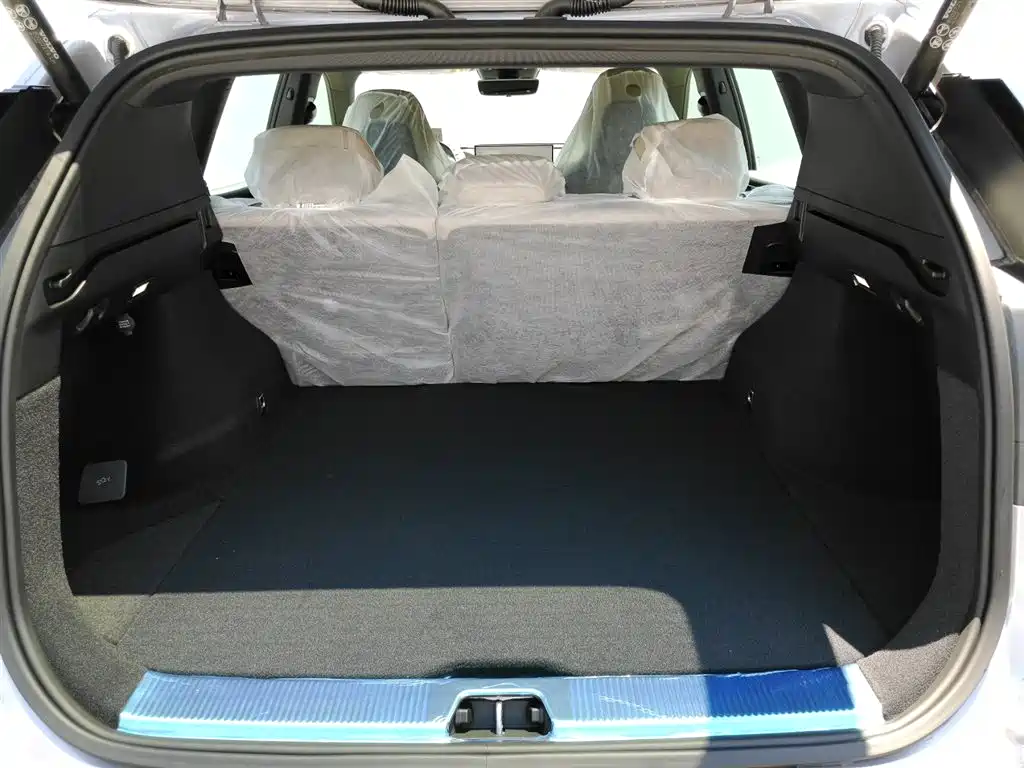 Volvo XC70 Plug-in Hybrid 2026 2026 AWD Extended Range Core