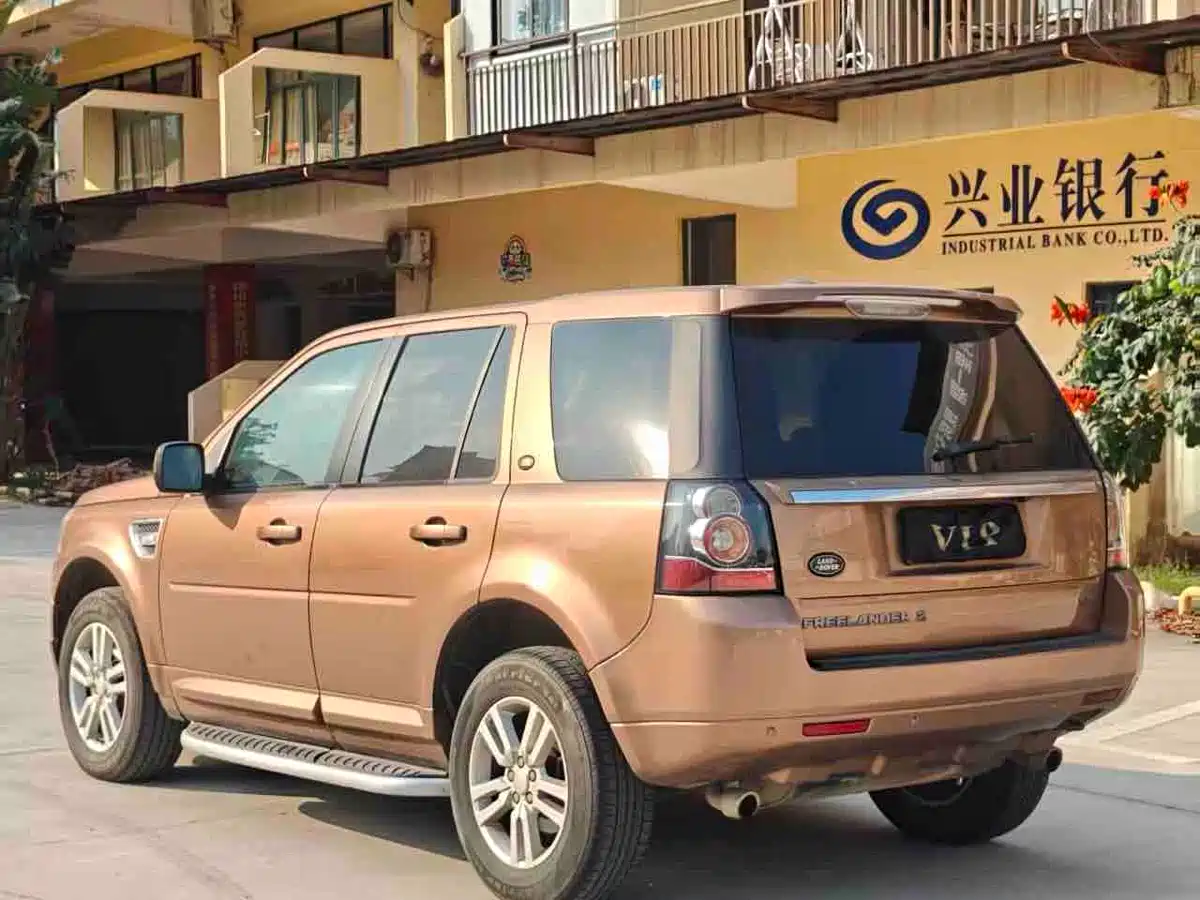 Land Rover Freelander 2 2014 2.0T Si4 SE Gasoline Edition фото 7
