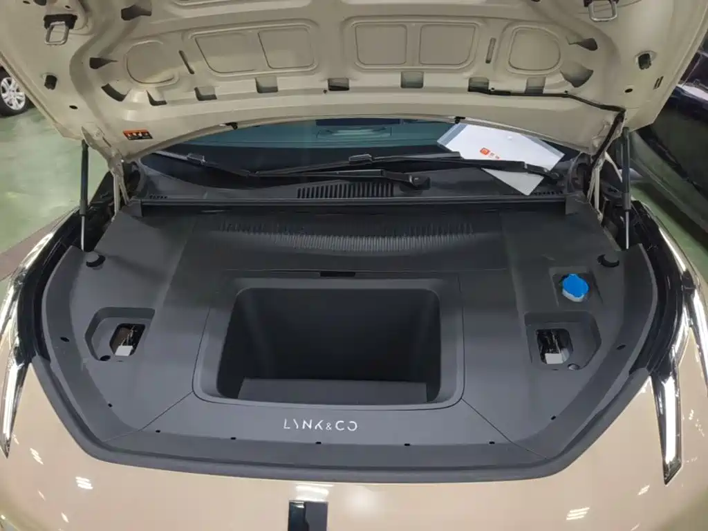 Lynk & Co Z20 2026 2025 530km RWD Pro