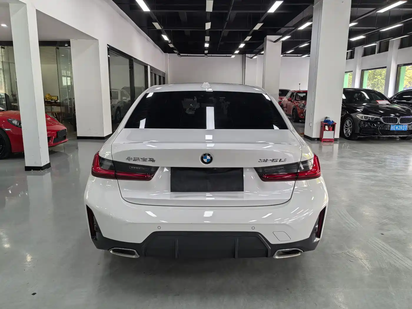 BMW 3 Series 2024 325Li M Sport Package фото 6