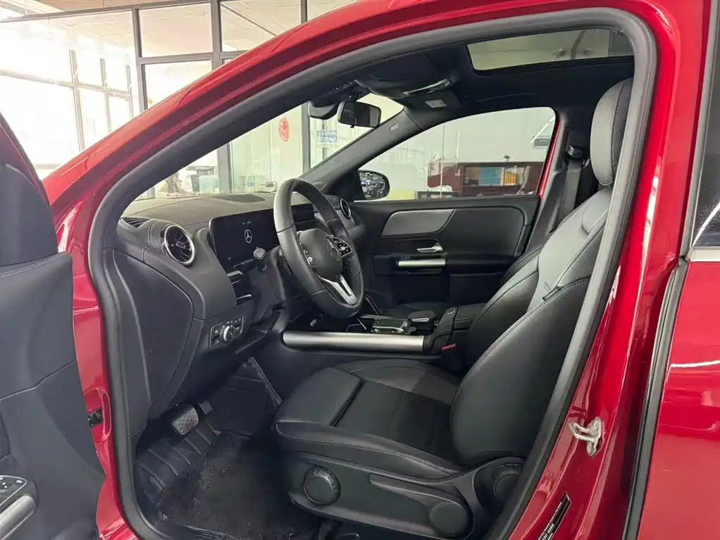 Mercedes-Benz GLA 2022 Facelift II GLA 200 фото 6