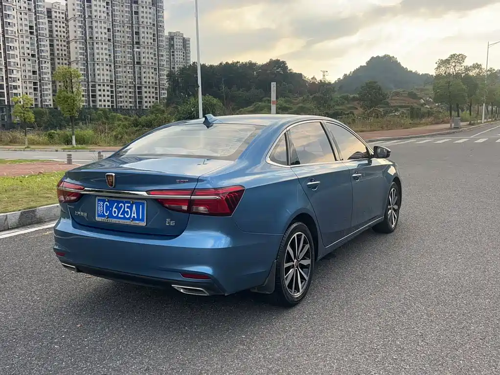Фото 23 - Roewe i6