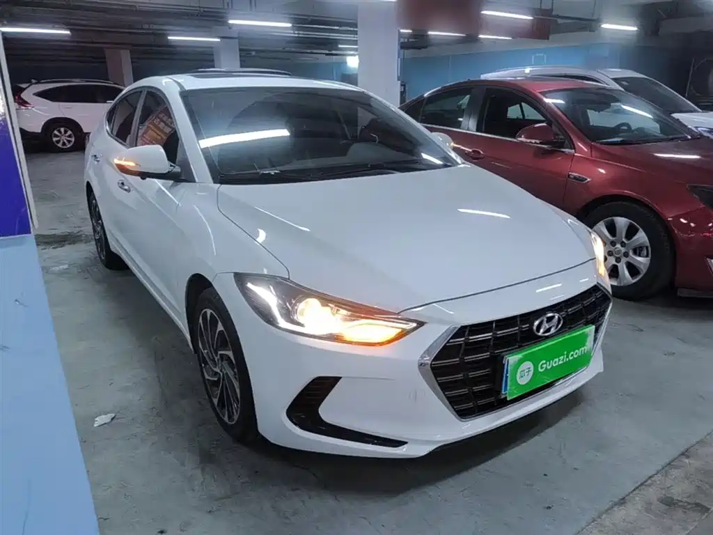 Hyundai Elantra 2020 1.5L CVT Smart Style·Elite фото 4