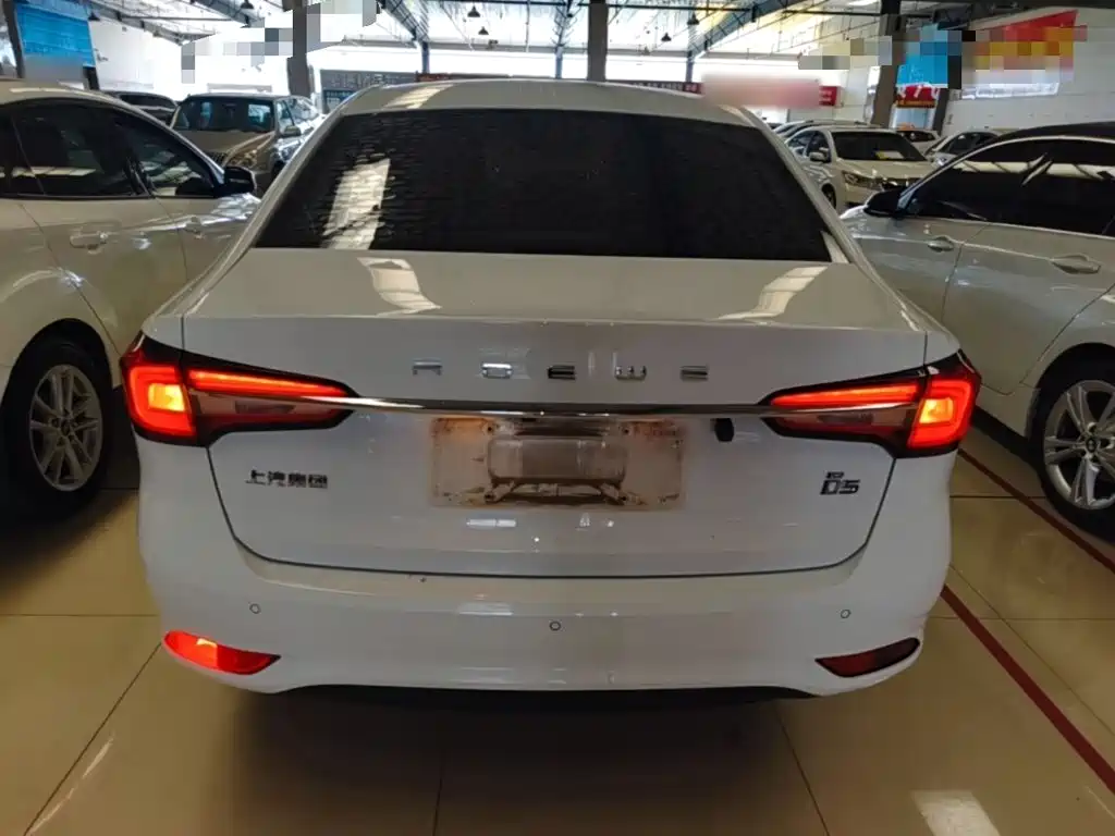 Roewe i5 2019 2019 1.5L Manual 4G-Connected Langyue Edition