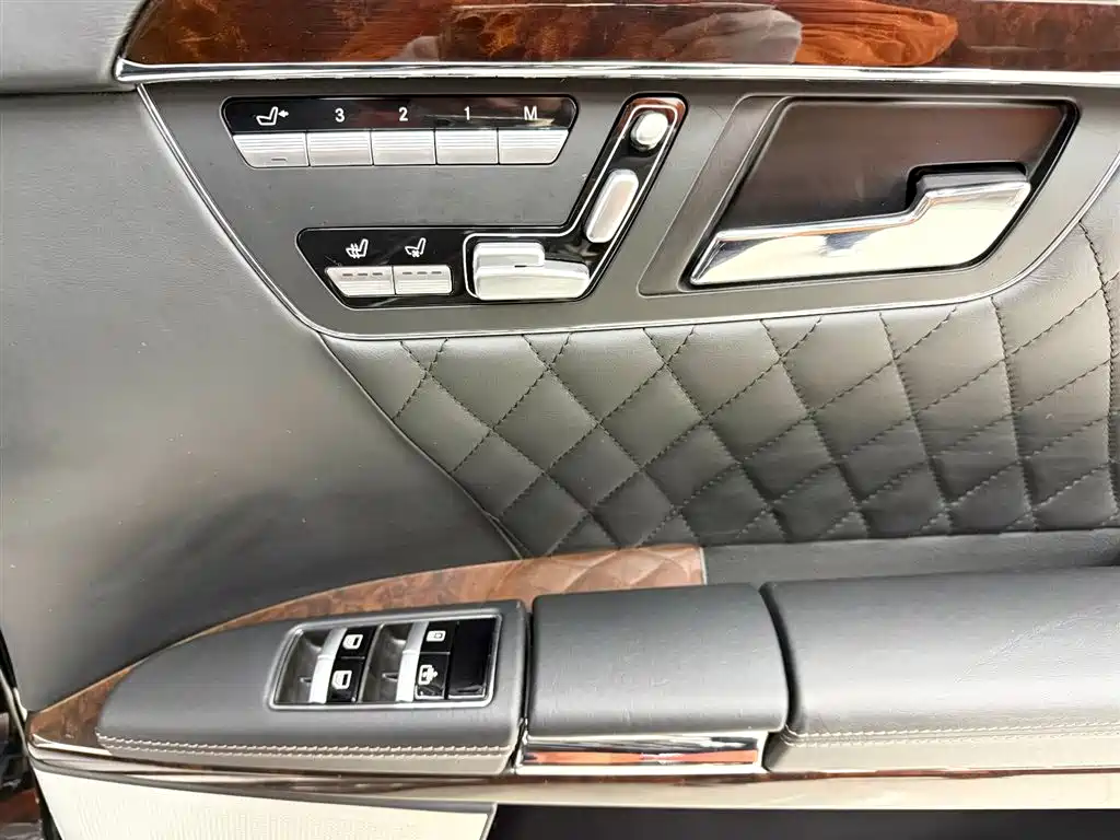 Mercedes-Benz S-Class AMG 2013 AMG S 65 L Grand Edition фото 17
