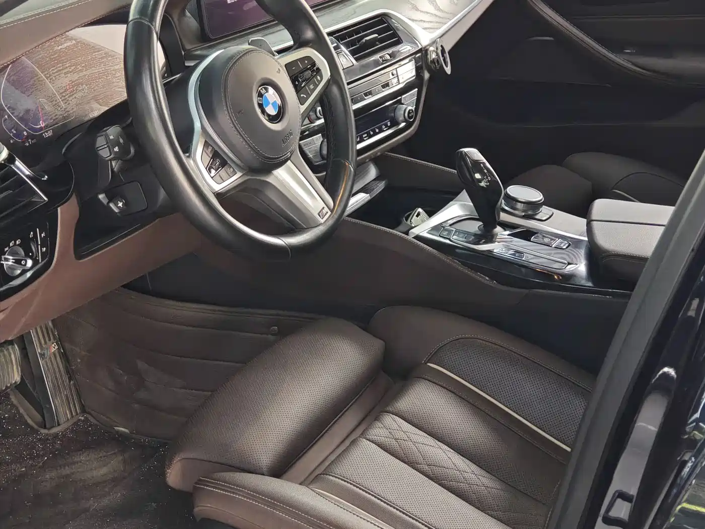 BMW 5 SERIES