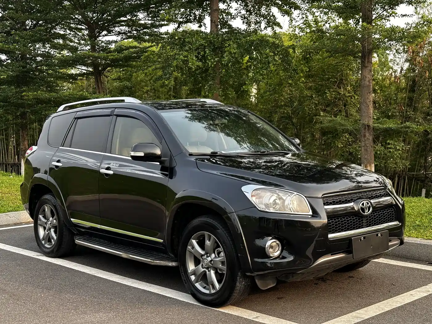 Toyota RAV4 Rongfang 2012 Styling Edition 2.4L Automatic 4WD Luxury фото 3