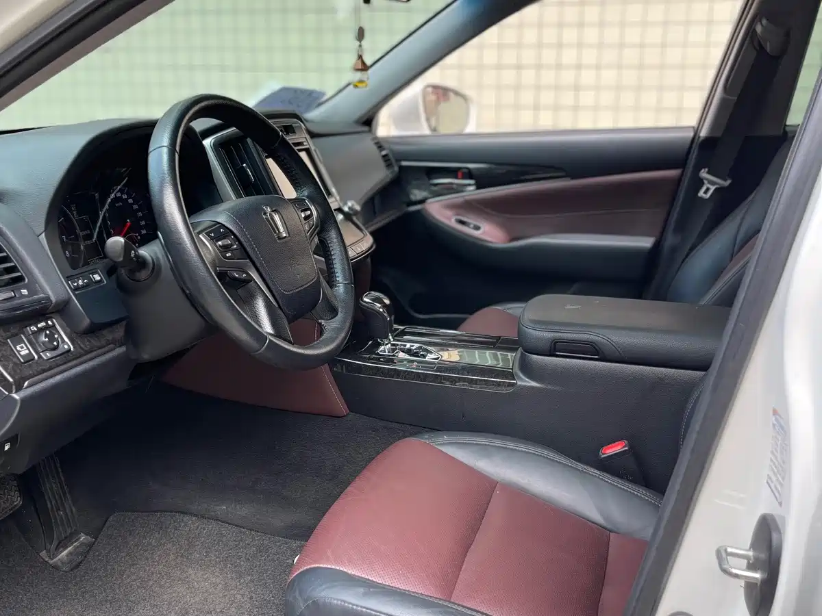 Toyota Crown 2019 2018 2.0T Sport Edition