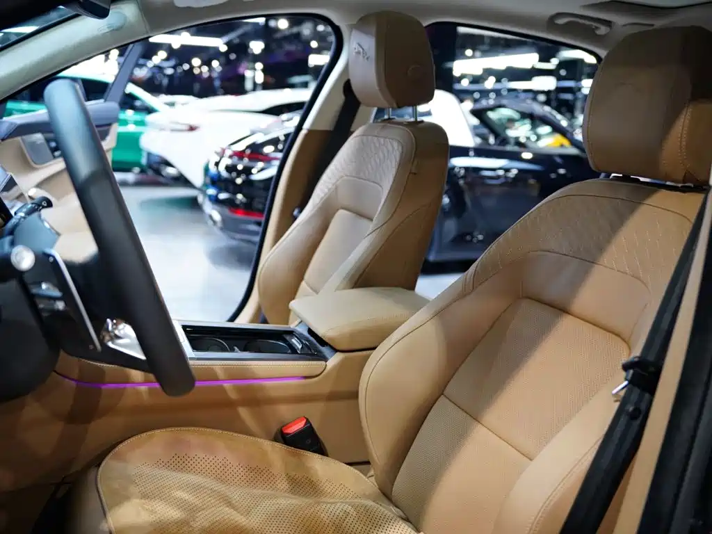 Jaguar XFL 2026 2025 2.0T P250 FWD Luxury Edition