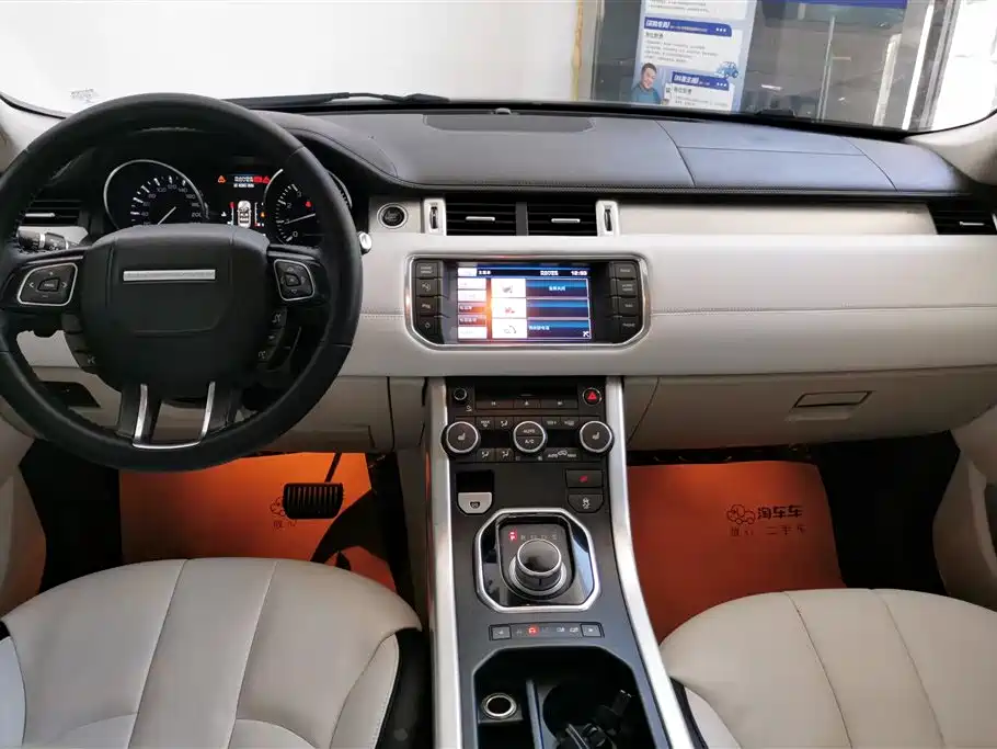 Land Rover Range Rover Evoque (Import) 2012 2.0T 5-door Premium Edition фото 12