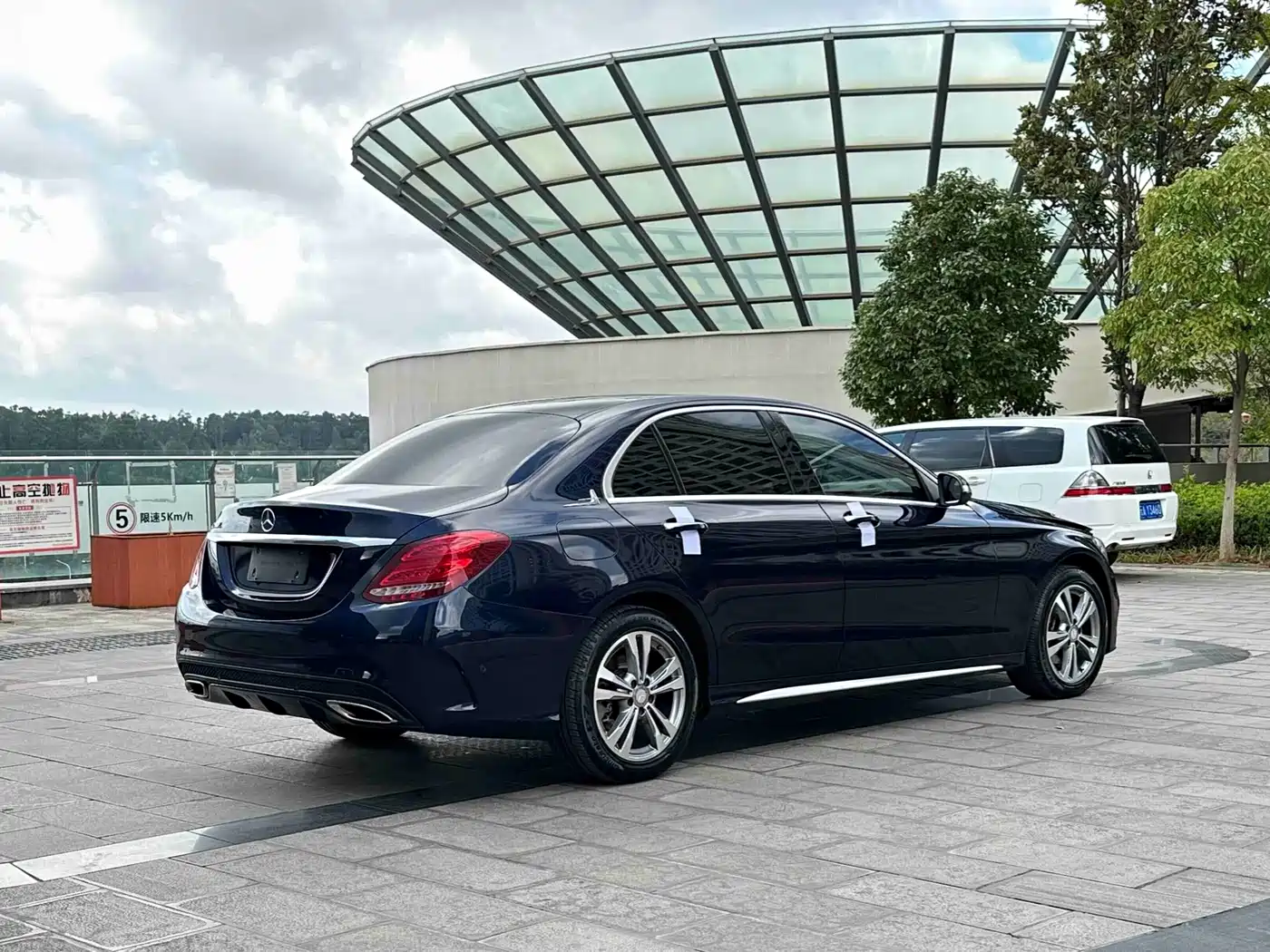 Mercedes-Benz C-Class 2016 2016 C 200 L Sport