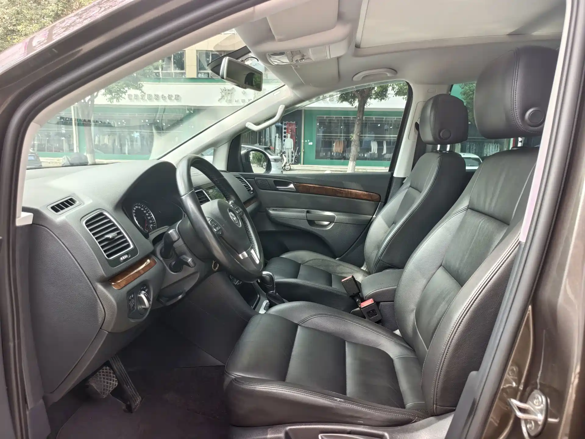 Фото 8 - Volkswagen Sharan
