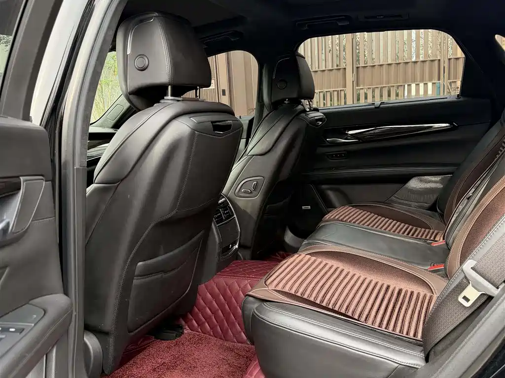 Фото 8 - Cadillac CT6