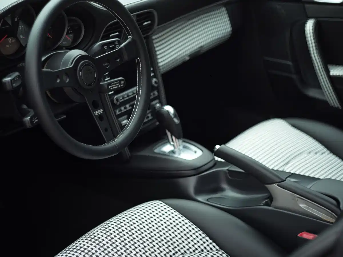 Porsche 911 2010 Carrera 3.6L фото 25