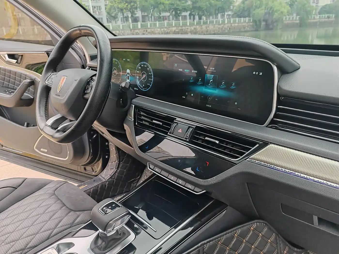 Hongqi HS5 2019 2.0T Smart Connect Enjoy Edition фото 10
