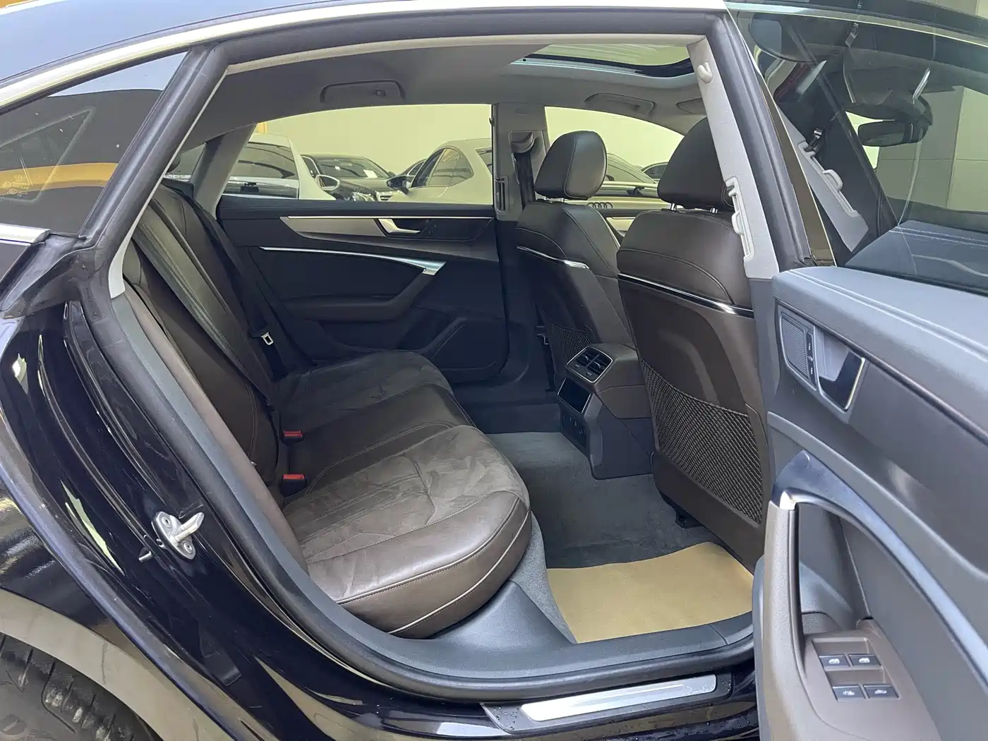 AUDI A7L