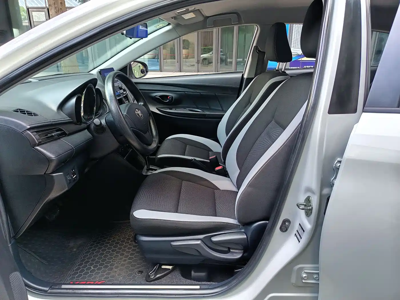 Toyota YARiS L Zhi Xuan 2020 Zhi Xuan X 1.5L CVT Leading фото 7