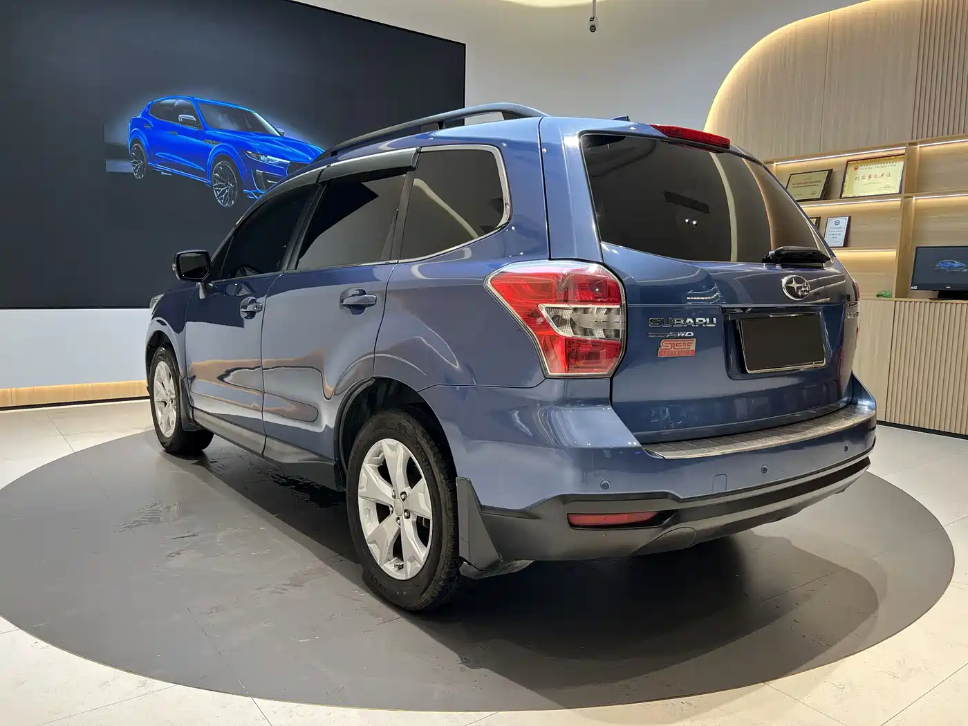 Subaru Forester 2013 2.5i Automatic Luxury Edition фото 4