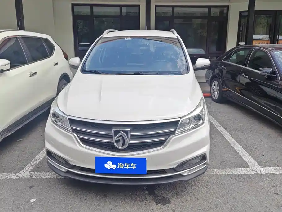 Baojun 730 2019 2019 1.5T CVT Fashion 7-Seater China V
