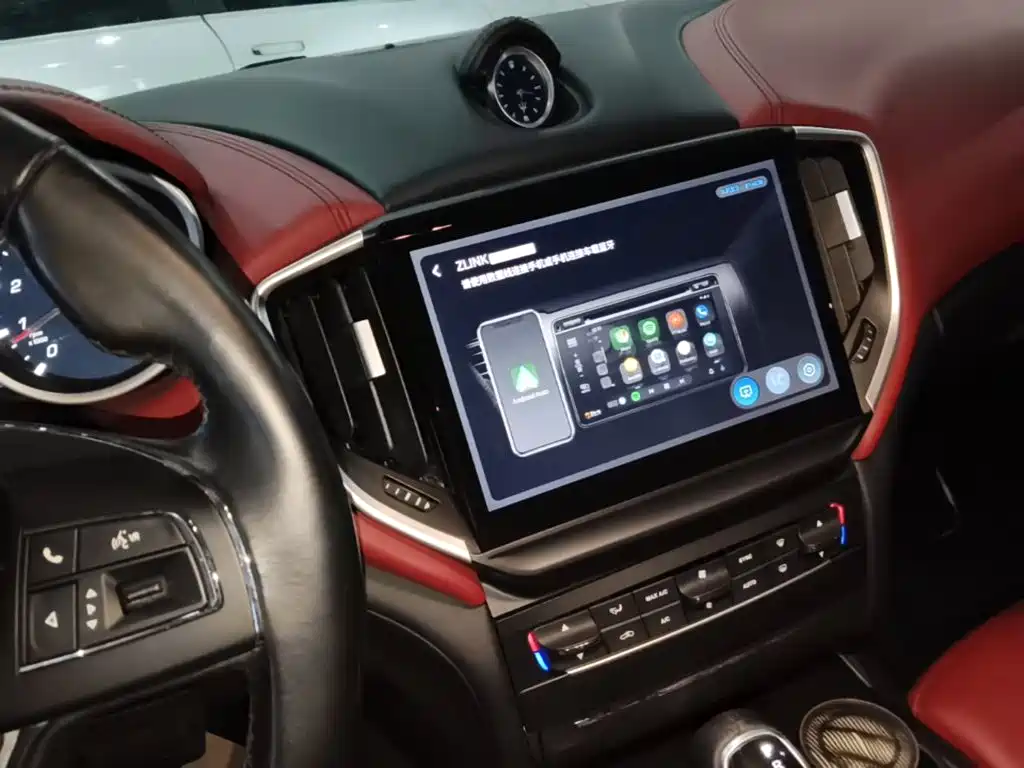 Photo 13 - Maserati Ghibli