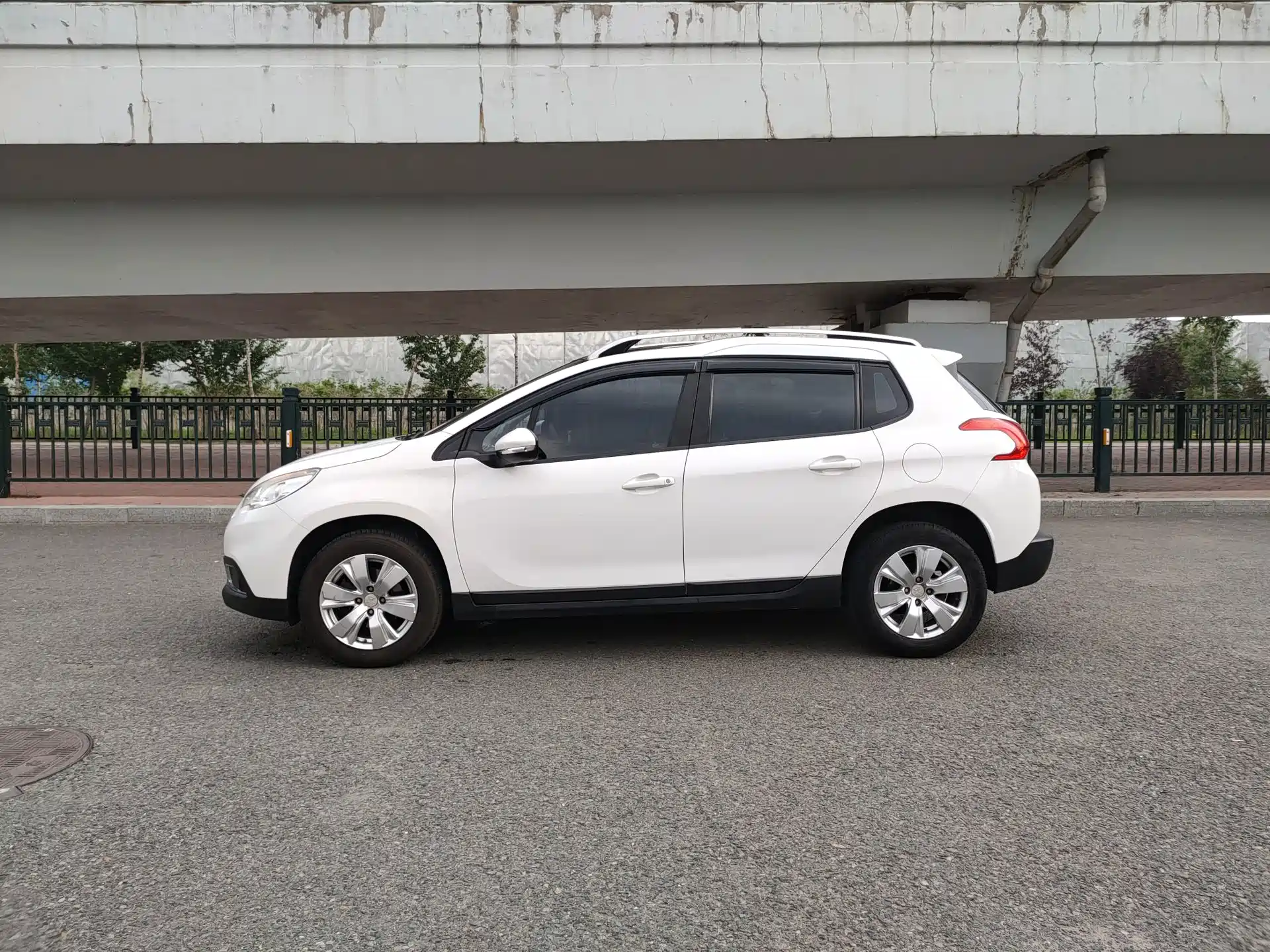 صورة 2 - Peugeot 2008