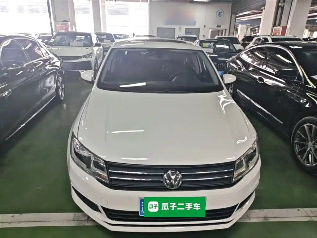 Volkswagen Santana 2016 1.6L Automatic Comfort Edition фото 3