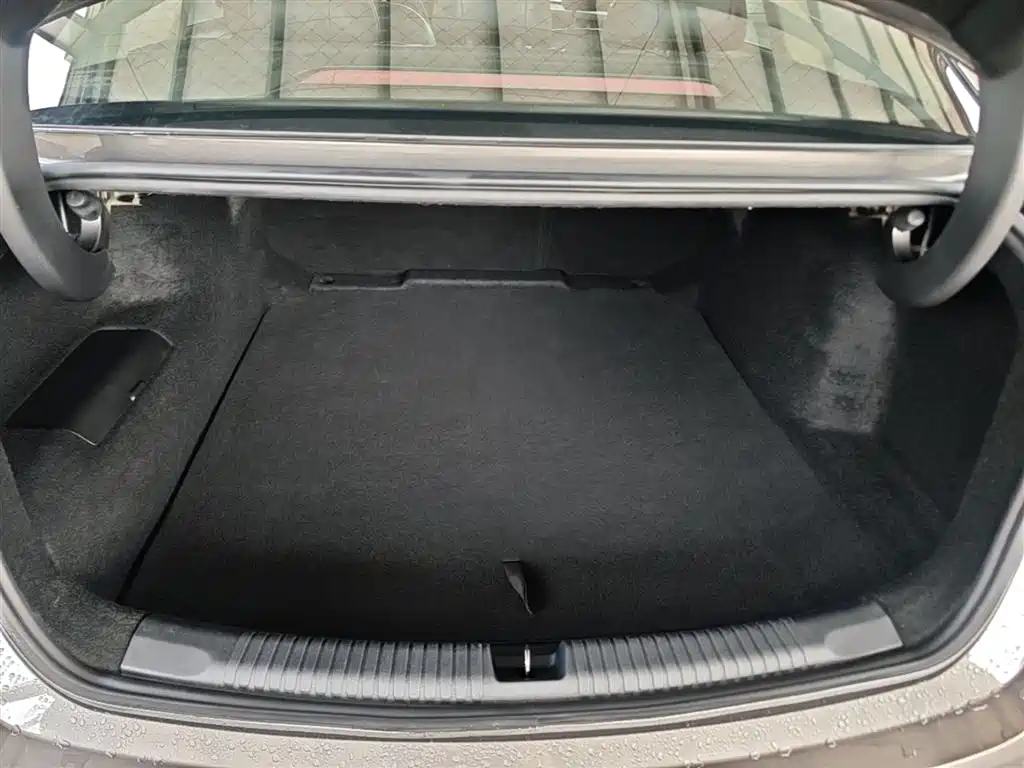 Roewe D7 2025 2023 DMH 125km Beyond Edition