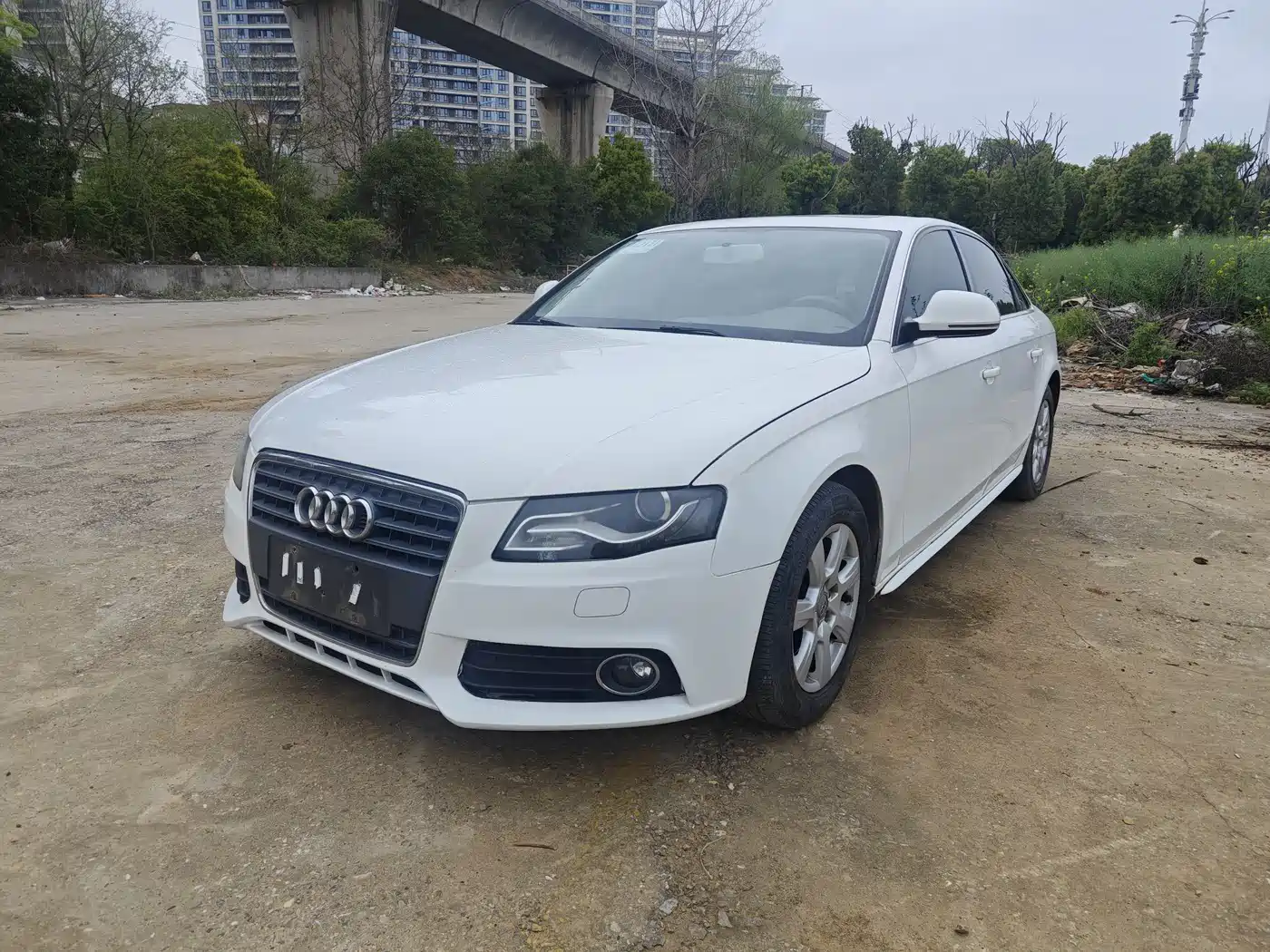 Audi A4L 2010 2.0 TFSI Technology