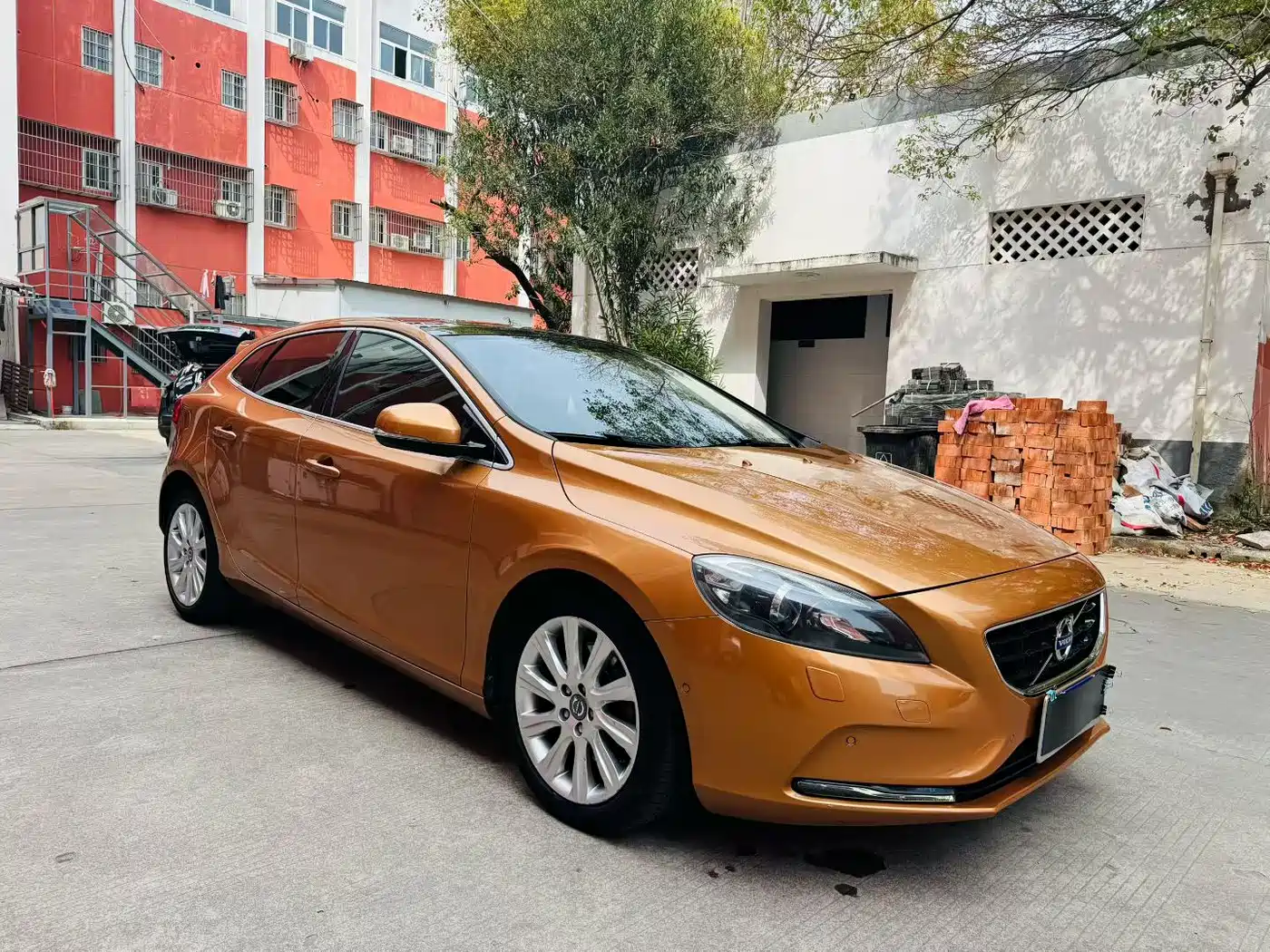 Volvo V40 2013 2013 T5 Prestige Edition