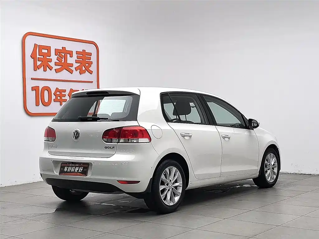 Volkswagen Golf 2012 1.6 Manual Comfort Type фото 2