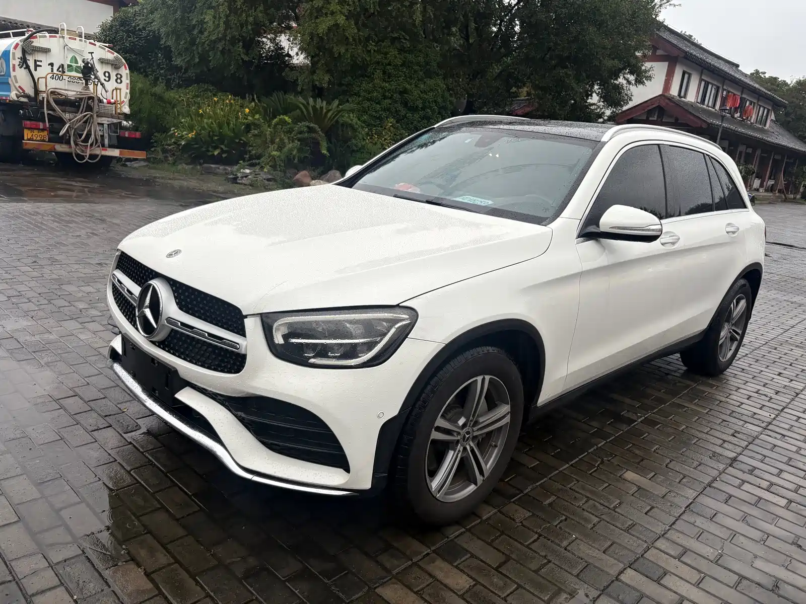 Фото 1 - Mercedes-Benz GLC