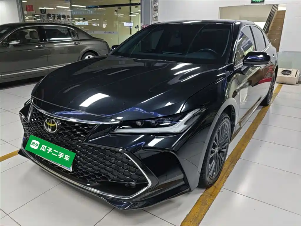 Toyota Avalon 2023 2.5L Touring Premium Edition фото 2