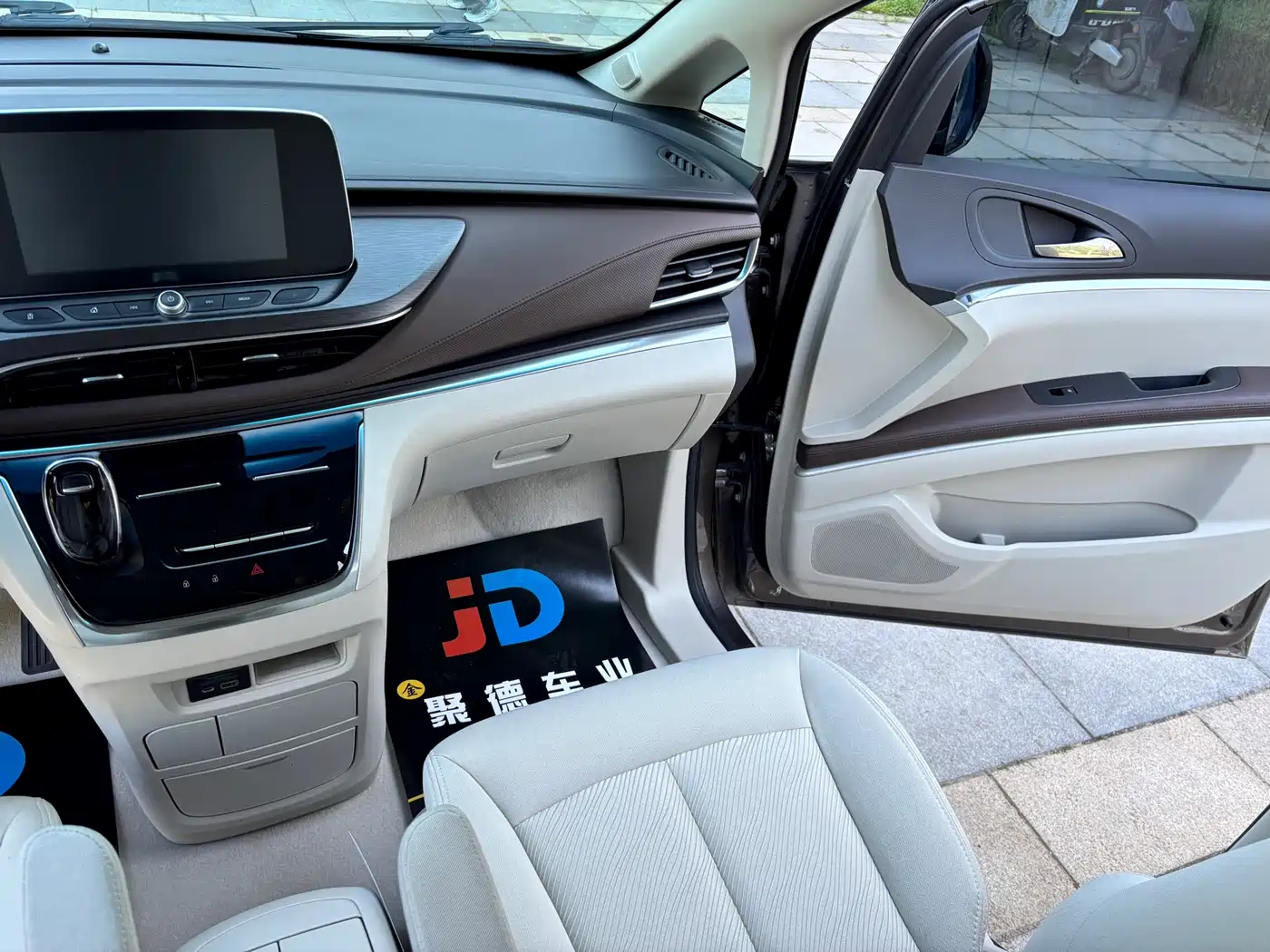 Buick GL8 2023 Model Land Business Class Comfort фото 21