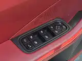 Photo 11 - Porsche Macan EV