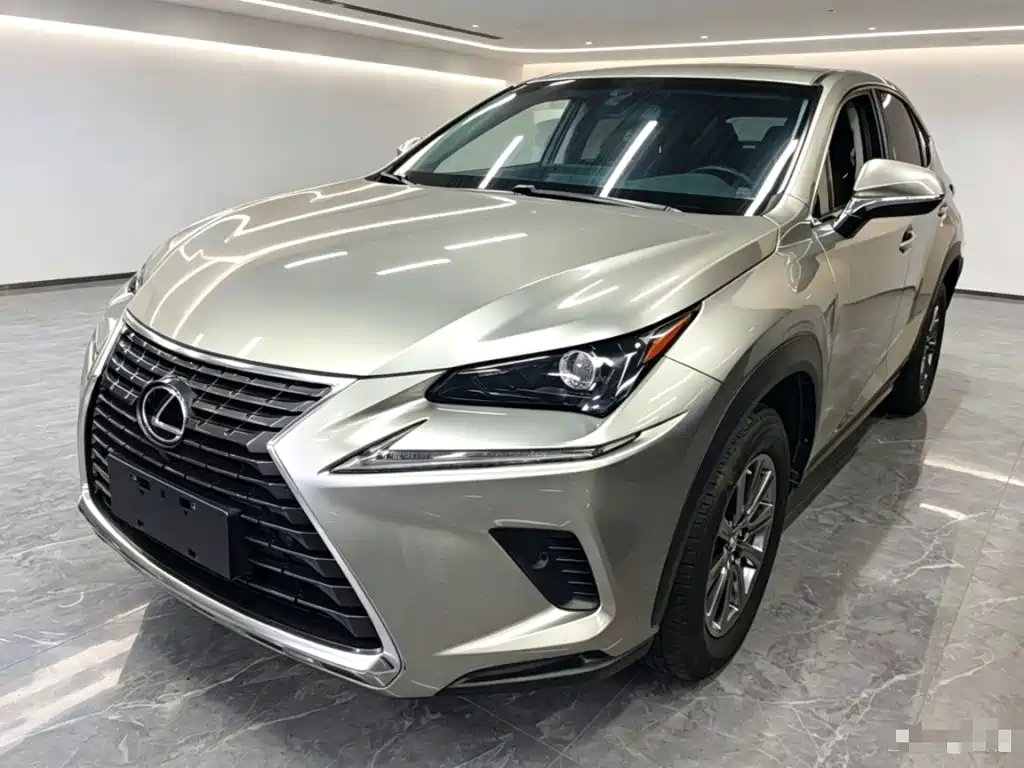 Фото 2 - Lexus NX