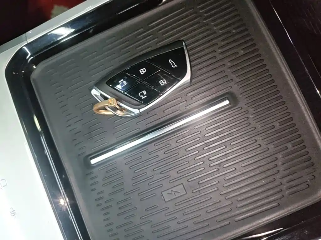 SAIC Maxus Maxus G70 2024 2024 Model 2.0T Automatic Flagship 7-Seater