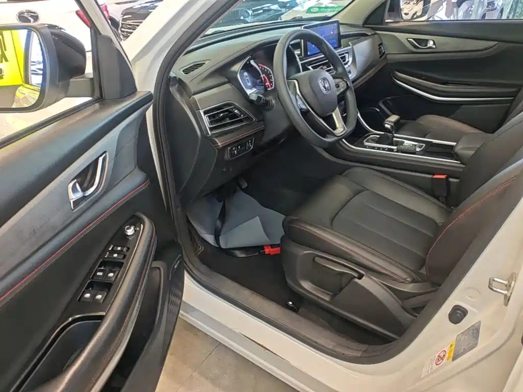 Changan CS75 2021 2021 Glory Million Edition 280T DCT Luxury