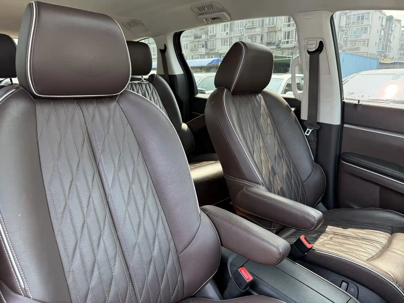 Фото 14 - Buick GL8
