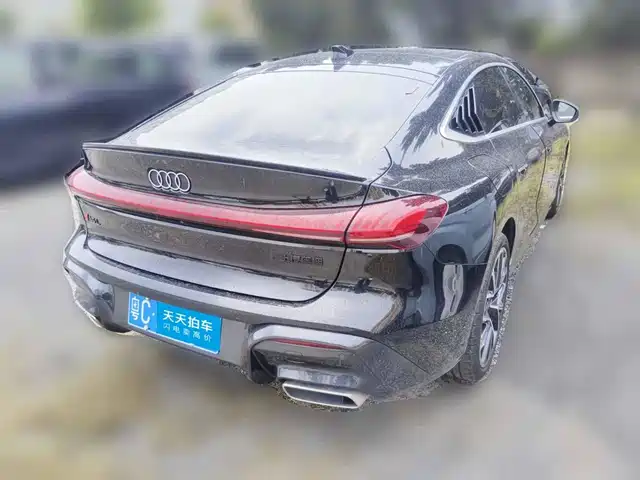 Audi A5L Sportback 2025 Model 2.0T Luxury — фото 2