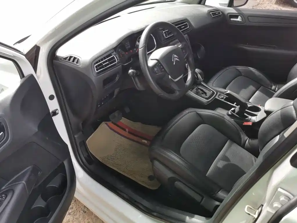 Photo 15 - Citroën C4 C-Quatre