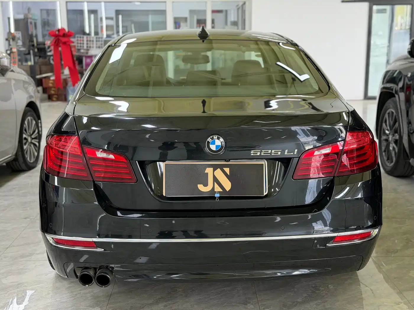 BMW 5 Series 2014 525Li Luxury Design Package фото 9